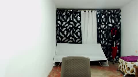 Snapshot of tuti_sex chatting on January 3, 2025, 1:59 am tuti online show from January 3, 2025, 1:59 am