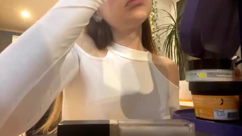 Snapshot of twandalazzar chatting on February 5, 2026, 3:38 pm Emily online show from February 5, 2026, 3:38 pm