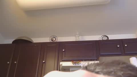 Tweeter74 online show from December 4, 2025, 6:49 pm