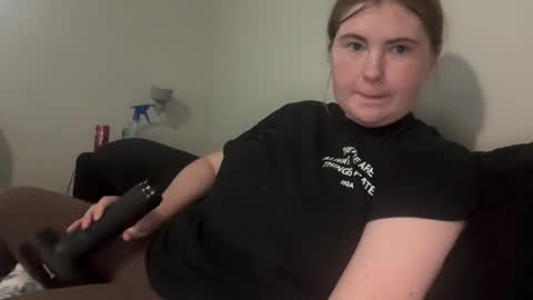 Snapshot of twinfl4m3ss chatting on December 14, 2025, 11:31 pm twinfl4m3ss online show from December 14, 2025, 11:31 pm