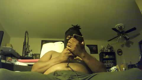 Snapshot of twinkle_twinkle_pisces chatting on April 14, 2026, 3:01 am twinkle_twinkle_pisces online show from April 14, 2026, 3:01 am