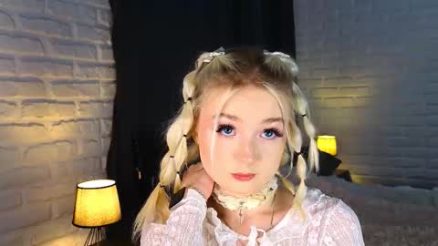 Snapshot of twinklefluff chatting on October 11, 2025, 4:05 pm twinklefluff online show from October 11, 2025, 4:05 pm