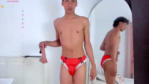 Snapshot of twinksboys_23 chatting on June 18, 2026, 1:48 pm twinksboys_23 online show from June 18, 2026, 1:48 pm
