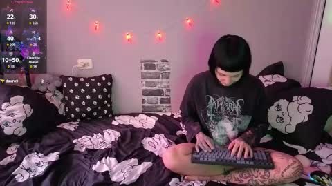 Sin and Skin online show from December 17, 2025, 10:10 am