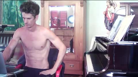 Snapshot of twoforallprivate chatting on October 19, 2025, 1:45 pm TobeBritta online show from October 19, 2025, 1:45 pm