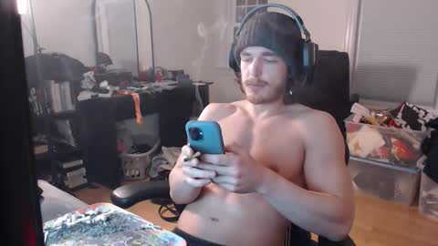 Snapshot of twotwntytwo chatting on April 6, 2026, 1:47 am twotwntytwo online show from April 6, 2026, 1:47 am