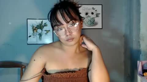 Snapshot of tyla_23 chatting on April 21, 2026, 6:52 am Tyla online show from April 21, 2026, 6:52 am