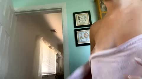 tylababyy online show from November 23, 2025, 5:13 pm