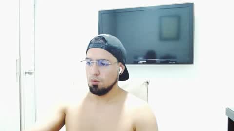 tyler_frank online show from June 11, 2026, 2:53 am