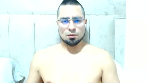 tyler_frank online show from June 17, 2026, 4:04 am