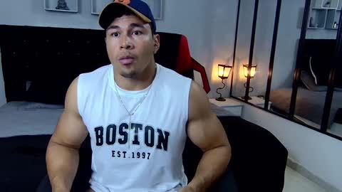 tyler_hank1 online show from January 30, 2025, 9:04 pm