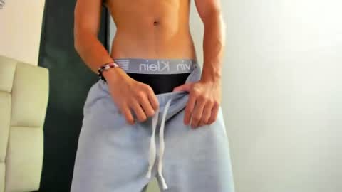 tyler_noir online show from July 6, 2026, 6:21 pm