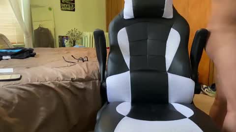 Tyler G Strings online show from February 3, 2025, 4:52 pm