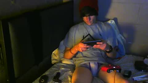 Snapshot of tylerlee199169 chatting on December 13, 2024, 8:51 am Tyler online show from December 13, 2024, 8:51 am