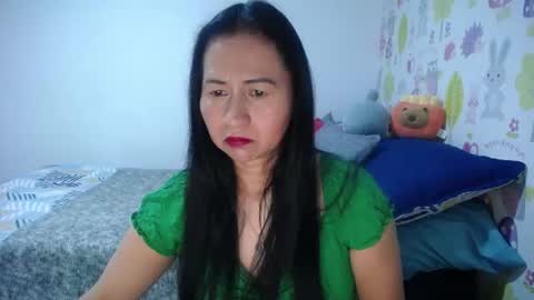 Snapshot of tyna_b chatting on July 1, 2026, 7:24 pm Tyna online show from July 1, 2026, 7:24 pm