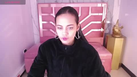 Snapshot of tyna_ch chatting on December 6, 2024, 10:38 am TYNA online show from December 6, 2024, 10:38 am