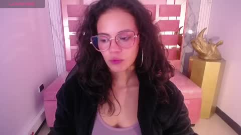 Snapshot of tyna_ch chatting on January 15, 2025, 6:19 pm TYNA online show from January 15, 2025, 6:19 pm
