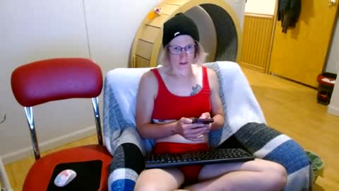Snapshot of tyyyler93 chatting on July 8, 2026, 3:00 am TylerAlternative online show from July 8, 2026, 3:00 am