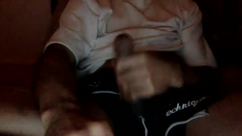 yaya  online show from November 26, 2025, 9:21 am