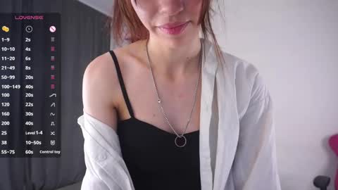 Snapshot of udelaborom chatting on May 24, 2026, 5:29 pm Lili online show from May 24, 2026, 5:29 pm