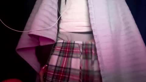 Snapshot of uhdummy chatting on February 4, 2025, 8:46 am snap mixedaddyx ig drexdummy online show from February 4, 2025, 8:46 am