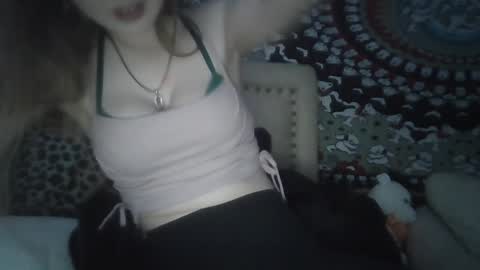 Snapshot of uhhhmeg chatting on February 20, 2025, 3:56 am uhhhmeg online show from February 20, 2025, 3:56 am