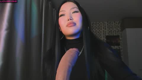 uko sa online show from October 12, 2025, 4:06 pm