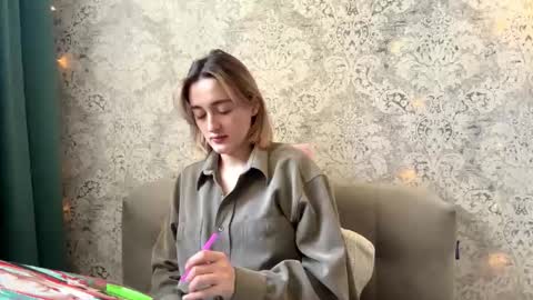 Snapshot of ulavisounnaraj chatting on November 14, 2025, 10:47 am Emily online show from November 14, 2025, 10:47 am