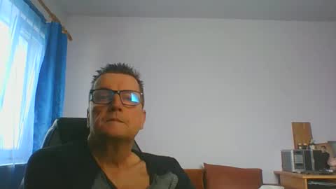 ulmeni4 online show from February 2, 2025, 8:35 am