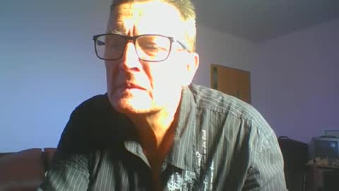 ulmeni4 online show from October 17, 2025, 10:18 am