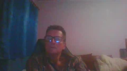 ulmeni4 online show from October 22, 2025, 6:18 pm