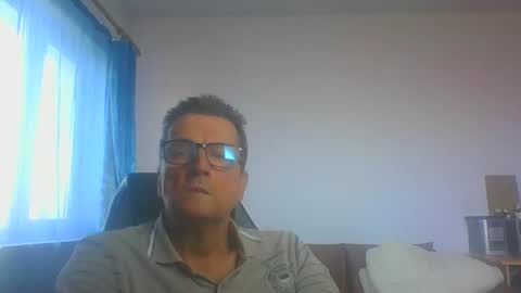 ulmeni7 online show from October 20, 2025, 6:58 am