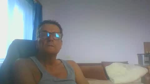 ulmeni7 online show from October 24, 2025, 7:27 am