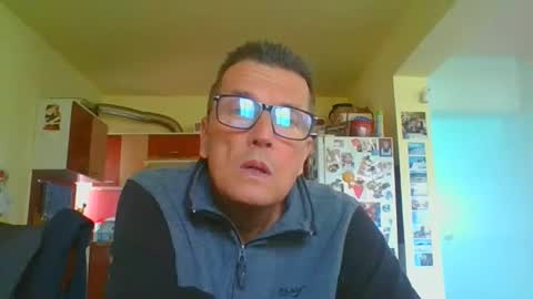 ulmeni7 online show from April 12, 2026, 9:58 am