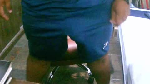 ulmo_br online show from February 24, 2025, 1:02 am