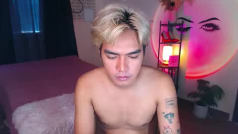 Snapshot of ultimatesexytrans chatting on February 5, 2025, 1:47 am Alex online show from February 5, 2025, 1:47 am