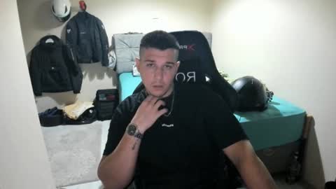 Snapshot of ulxer chatting on July 10, 2026, 6:54 pm hi im mike tyson - online show from July 10, 2026, 6:54 pm