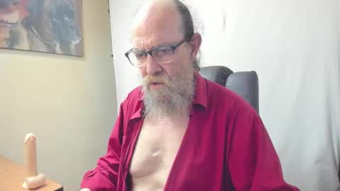 Snapshot of uncle_hottiecb chatting on February 26, 2026, 10:20 pm Uncle Hottie online show from February 26, 2026, 10:20 pm