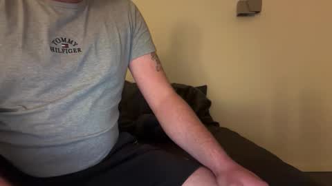 Snapshot of uncutedaustria chatting on October 10, 2025, 1:15 am Tom online show from October 10, 2025, 1:15 am