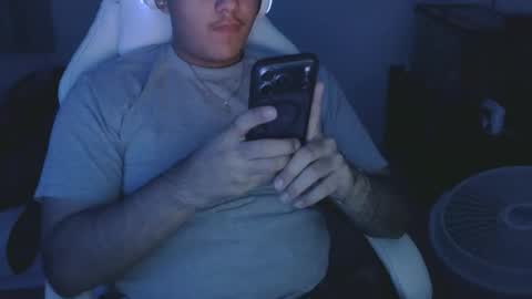 Snapshot of uncutloll chatting on February 1, 2026, 2:21 am uncutloll online show from February 1, 2026, 2:21 am