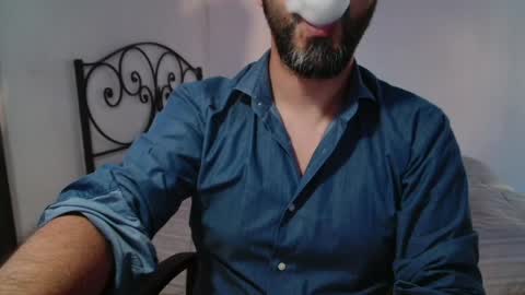 Giov online show from May 16, 2026, 5:23 pm