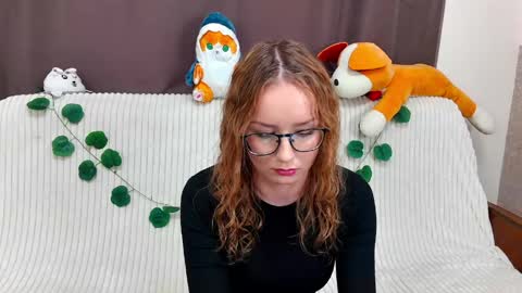 Snapshot of unforgettablehelen chatting on April 13, 2026, 9:48 am unforgettablehelen online show from April 13, 2026, 9:48 am