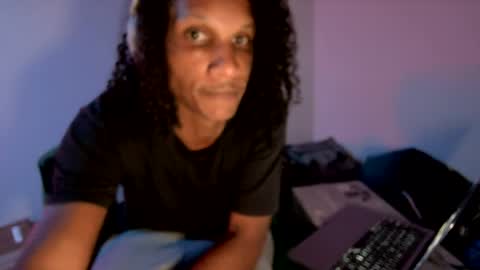Snapshot of uniballboy chatting on March 16, 2026, 1:33 am Uni Ball online show from March 16, 2026, 1:33 am