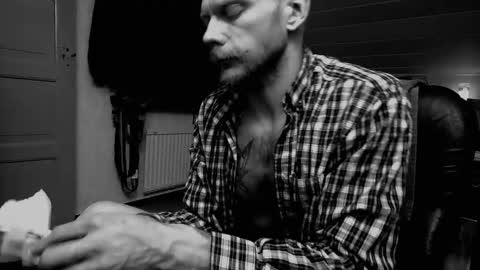 unlitimnaughty_ online show from February 22, 2025, 10:18 am