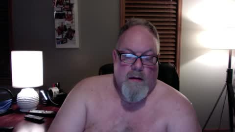 Snapshot of up2later chatting on February 3, 2025, 4:46 am up2later online show from February 3, 2025, 4:46 am