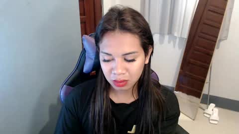 Vee online show from January 10, 2025, 2:25 am