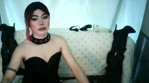 Snapshot of ur_dominatrix chatting on May 31, 2026, 6:21 am MISS ANNA online show from May 31, 2026, 6:21 am