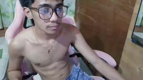 Snapshot of ur_fuckerboy chatting on May 15, 2026, 5:58 am choso online show from May 15, 2026, 5:58 am