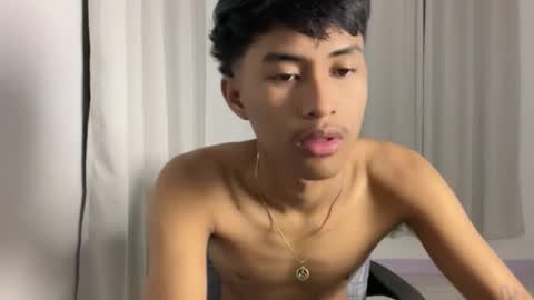 ur_fuckerbttm online show from October 26, 2025, 1:17 pm