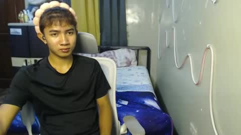 Snapshot of ur_hottestjonny chatting on June 16, 2026, 11:46 am jonny online show from June 16, 2026, 11:46 am